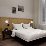 Doubletree By Hilton מלון