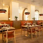 Doubletree By Hilton סיטארד