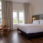 מלון Doubletree By Hilton 4*