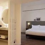 Doubletree By Hilton מלון סיטארד