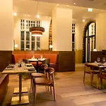 Doubletree By Hilton מלון סיטארד