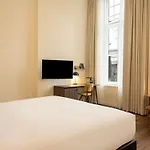 Doubletree By Hilton מלון