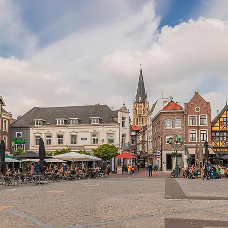 Hotell Doubletree By Hilton Sittard