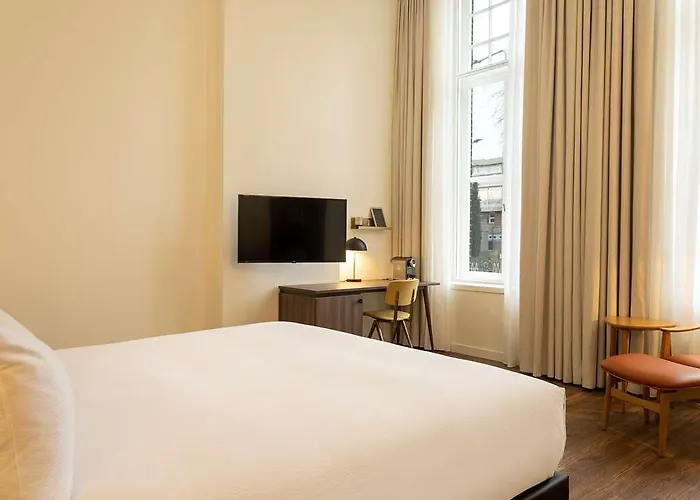 Doubletree By Hilton Hotel